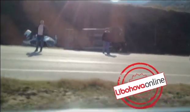 Përplasen tre automjete, pamje nga aksidenti tragjik në Jorgucat (VIDEO)