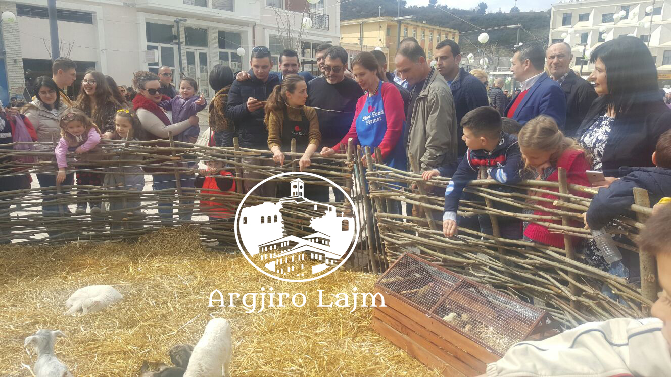 Dita e Verës, Mirela Kumbaro siç nuk e keni parë kurrë më parë (FOTO)