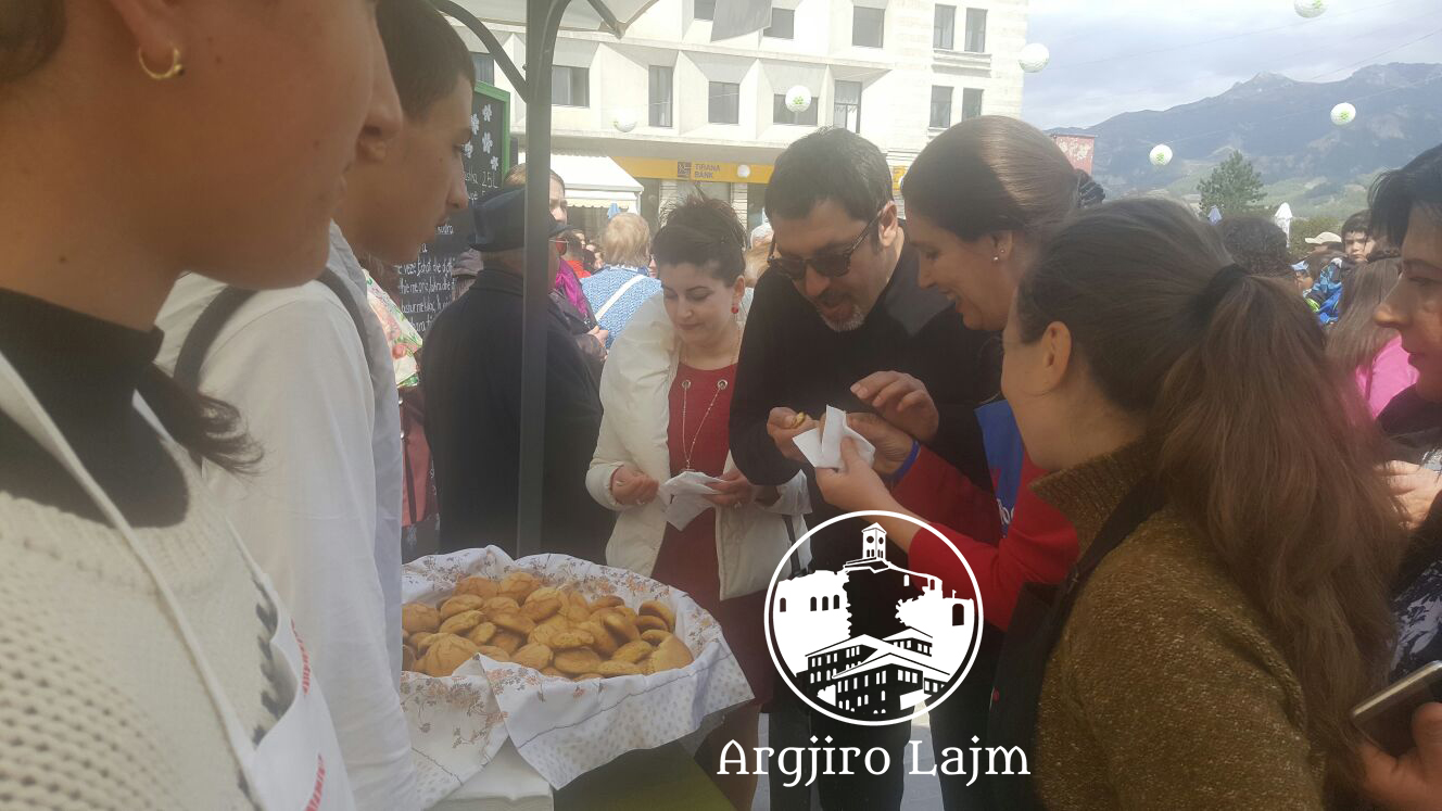 Dita e Verës, Mirela Kumbaro siç nuk e keni parë kurrë më parë (FOTO)