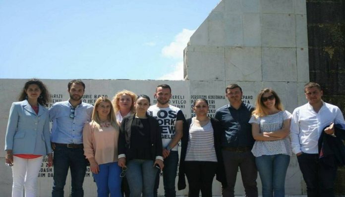 5 Maji, FRESSH Gjirokastër nderon dëshmorët në Cepo (FOTO)