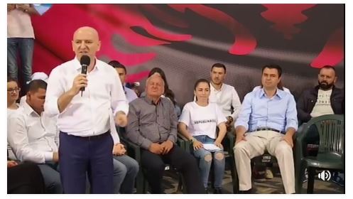 “Më jepni votën, të merrni subvencionin nga gruaja ime”, Roland Bejko sulmon Vangjel Tavon