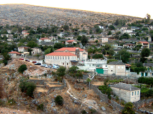 Zgjedhjet, kërkesë për të zhvendosur KZAZ-në e Dropullit nga fshati i Vangjel Tavos