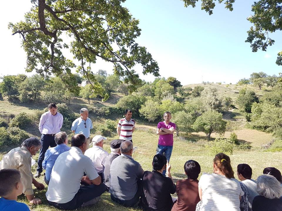 Fushata në qarkun Gjirokastër, Laert Duraj takime në fshatrat e Memaliajt (FOTO)