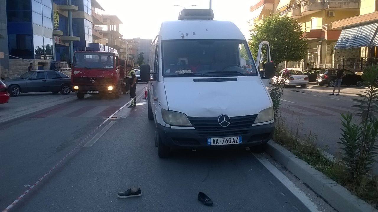 FOTO nga aksidenti në Gjirokastër me dy të plagosur rëndë, ja cfarë ndodhi sot pranë lagjes “Punëtore”