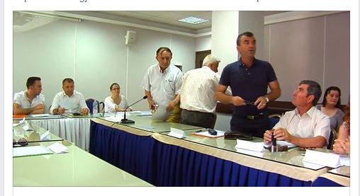 Debatet në Këshillin Bashkiak për shkarkimin e Bashkim Tolës (VIDEO)