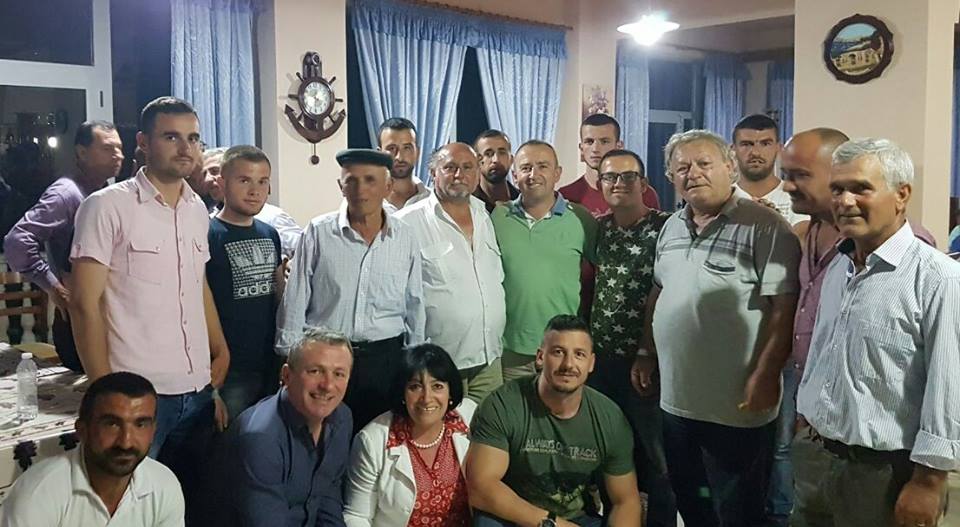 Memaliaj, Laert Duraj takim me banorët e Kalivaçit: Mbështesim fermerët për rritjen e prodhimit dhe uljen e kostove