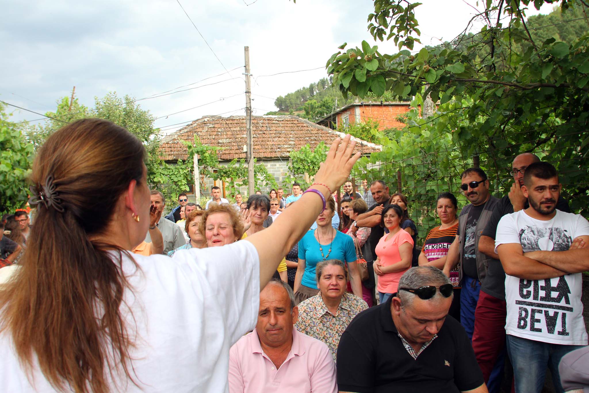 Kumbaro: Të mos e ndajmë shtetin në parcela, qeveri 100% socialiste