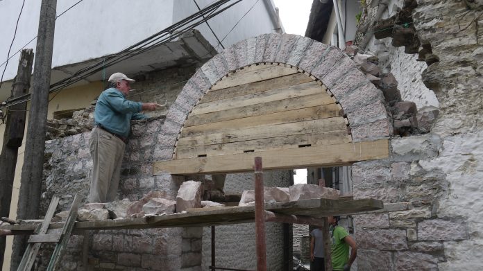 Gjirokastër, banesat e braktisura rrezikojnë jetën e qytetarëve