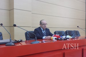 Denoncimi te Berisha për Roland Zisin, ish Dekan në Gjirokastër, sot rektor në Vlorë:  Bën fushatë, duhet të shkarkohet