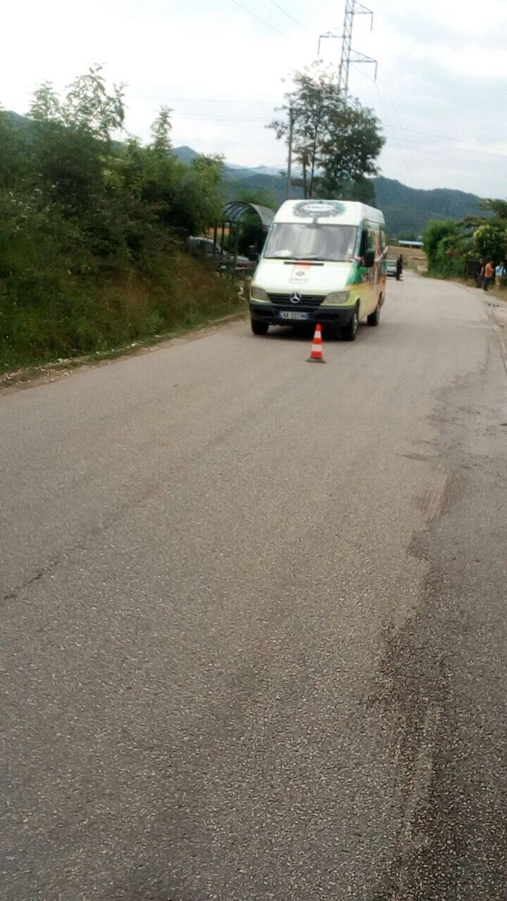 FOTO nga vendi i ngjarjes, si u aksidentua për vdekje gruaja nga Përmeti