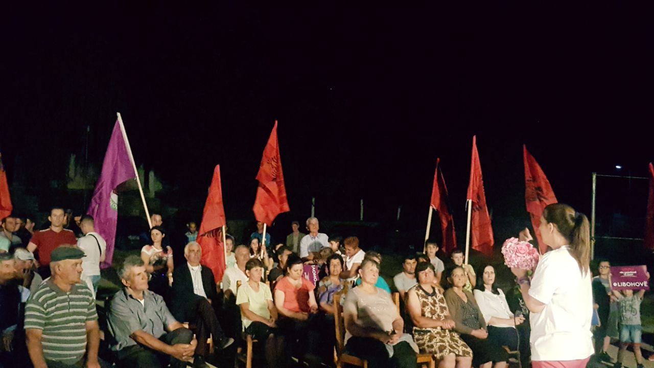 Kumbaro në Nepravishtë: PD derë më derë kërcënon njerëzit për votën. Të vijnë të mësojnë si bëhet fushatë