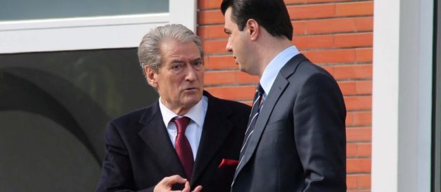 Basha 45 minuta në zyrën e Berishës. Pritet dorëheqja?