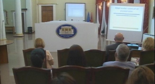 Komisioni i Vettingut, mes emrave të përzgjedhur edhe noterja nga Gjirokastra