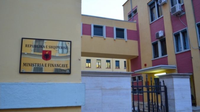 Morën pjesë në fushatë, ndëshkohen inspektorët e Tatimeve në Gjirokastër