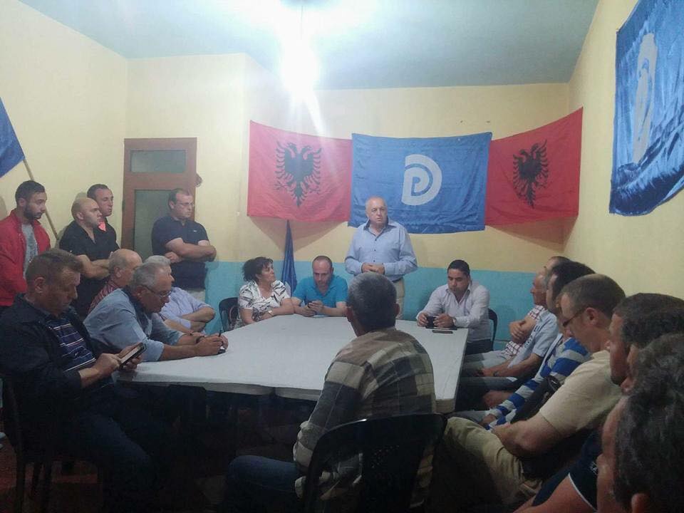 Tritan Shehu takon simpatizantët e PD-së: Do t’i kthej lavdinë Libohovës (FOTO)