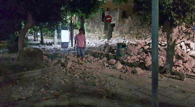 Një shqiptar i plagosur nga tërmeti në ishullin grek (Emri)