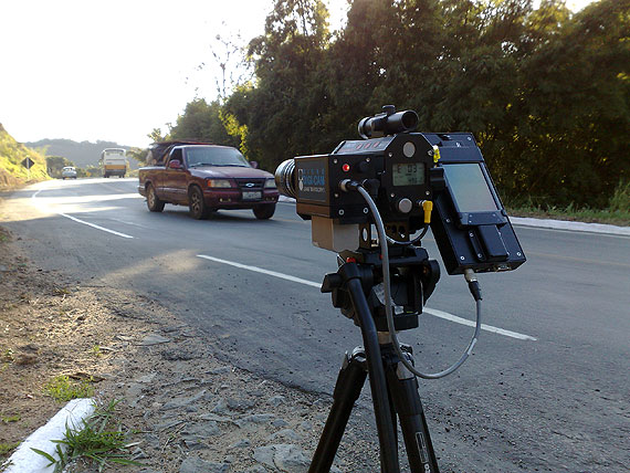 Policia vendos radarët spiunë, tmerri i shoferëve problematikë