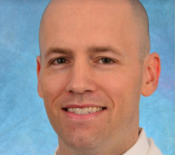 Mjeku denoncon korrupsionin me punësimet: Ilir Beqaj më kërkoi 15 mijë euro për të më futur në punë