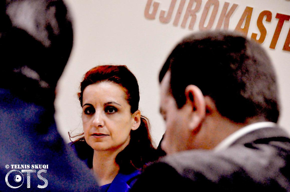 ‘Hakmarrja’ e LSI-së, a do t’i shkarkojë Zamira Rami njerëzit e PS-së në Bashkinë Gjirokastër?