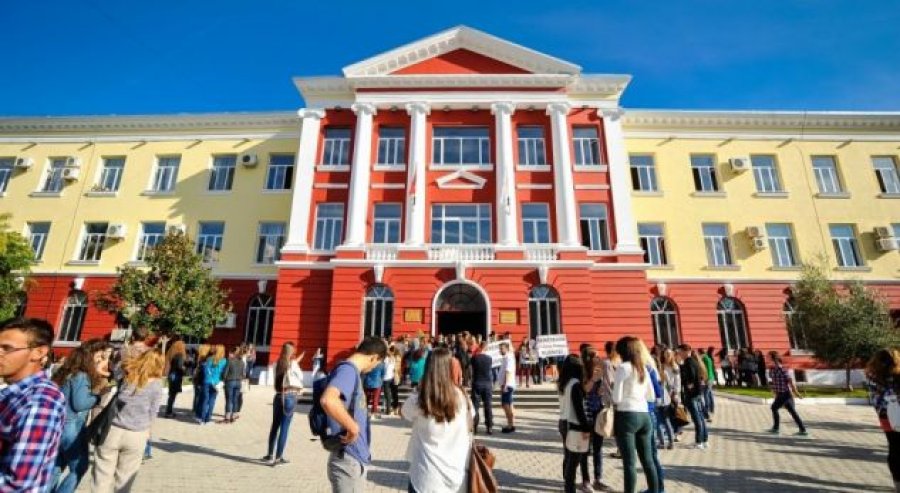 Nesër nisin regjistrimet për në universitet, ja afati i fundit