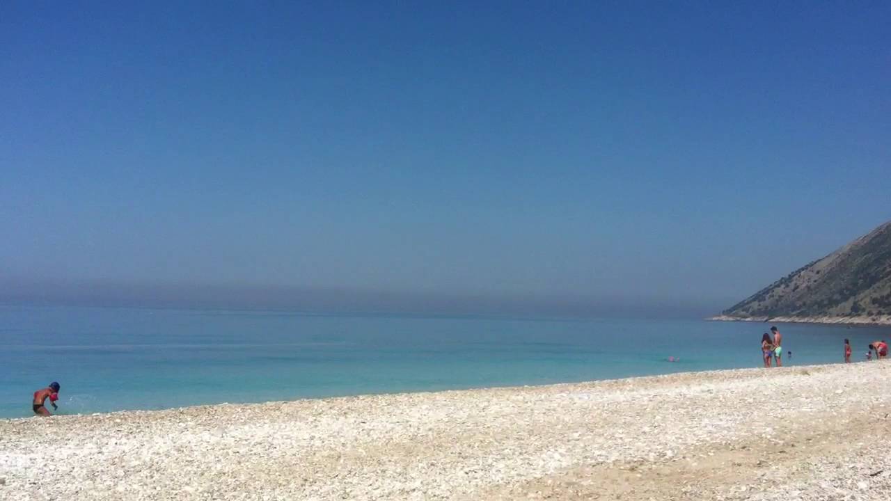 Rrëfimi tronditës i një turisti në Jug të Shqipërisë: Do të ishte mbushur plazhi me gjak në datën 6 gusht