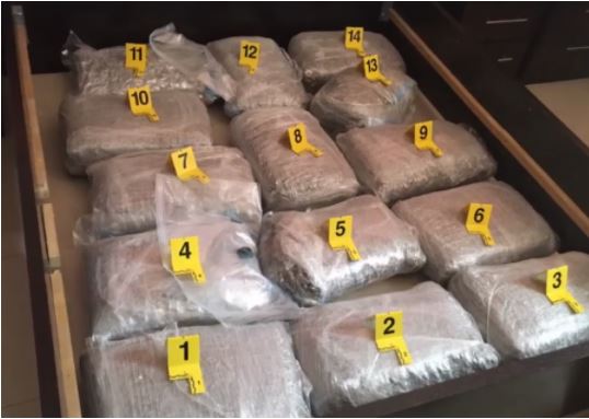 Arrestohet trafikanti që flinte mbi dyshekun me hashash