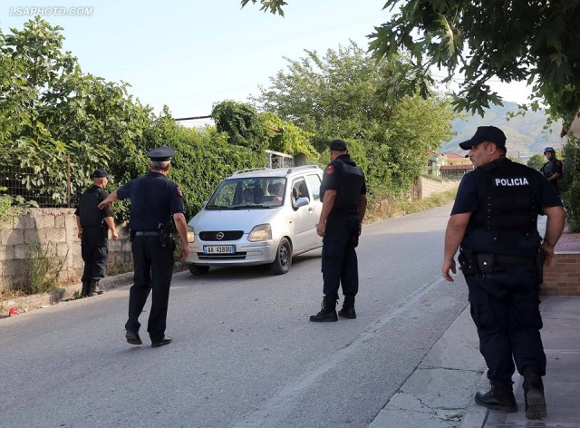 Me dy thasë kanabis në makinë, si i shpëtoi postbllokut të policisë trafikanti nga Memaliaj (VIDEO)