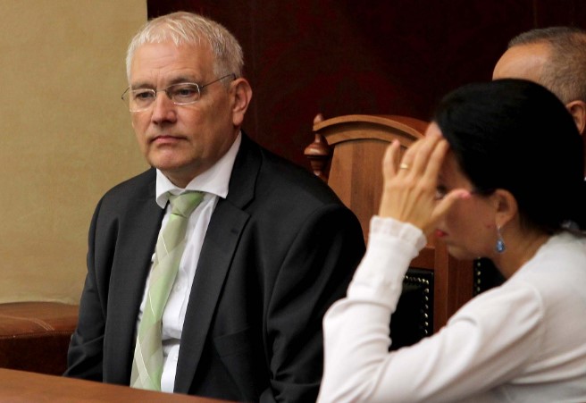 Flet “babai” i Vettingut shqiptar