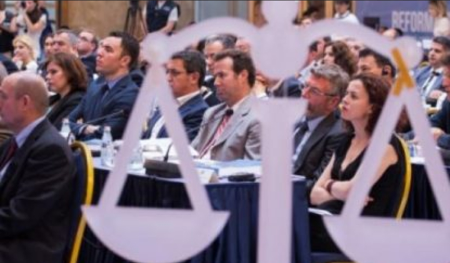 Superpagat, anëtarët e vetingut 6 mijë euro në muaj, stafi 4 mijë