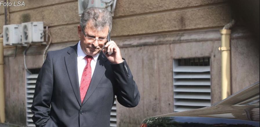 Jep dorëheqjen kreu i shërbimit sekret, Visho Ajazi Lika