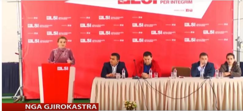 Monika Kryemadhi mbledh LSI-në në Gjirokastër: Kjo qeveri përfaqëson 4 familje mafioze (VIDEO)