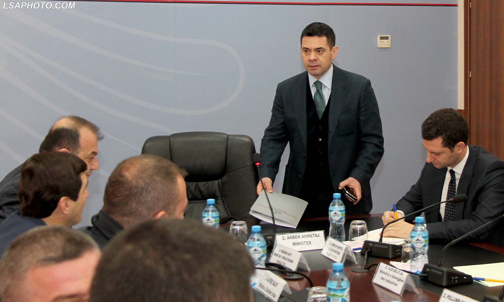 Ky është drejtori i ri i Tatimeve në Gjirokastër. Arben Ahmetaj e emëron nesër (FOTO)