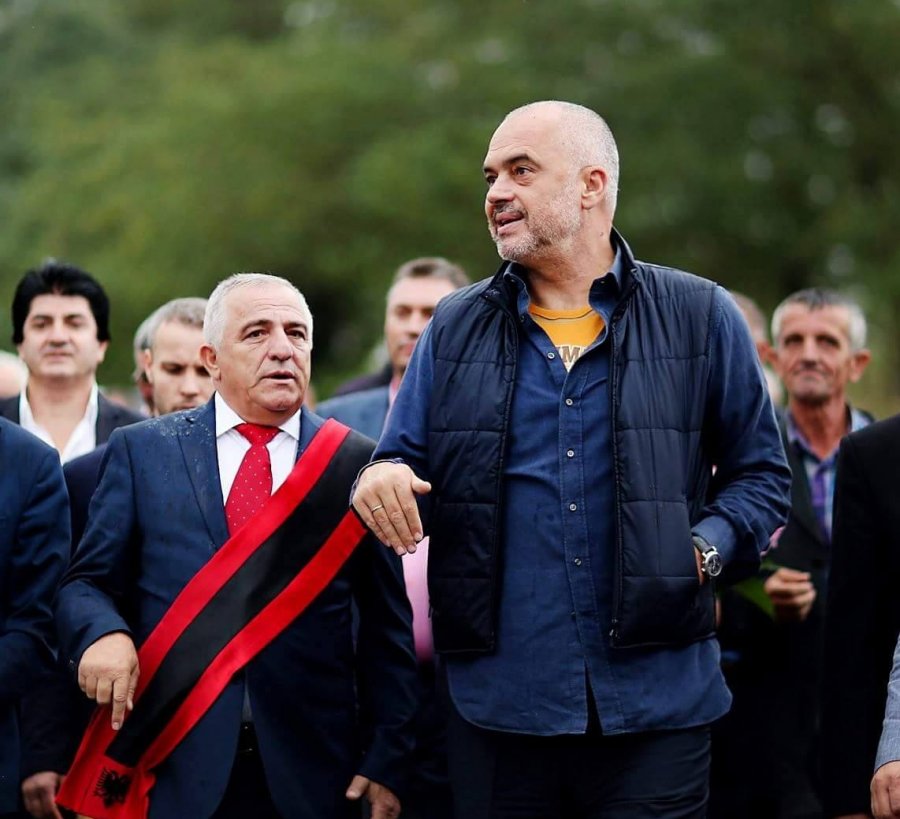 Njihuni me një ndër kryebashkiakët më të pasur në Shqipëri