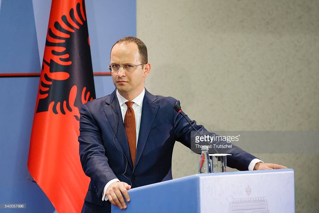 Ligji i ri për minoritetet, ministri Bushati të shtunën takim me banorët në Dervician