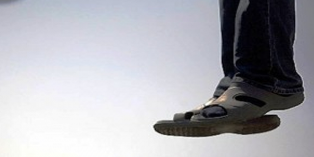 Zbulohet emri i të riut nga Memaliaj që vari veten në kumbullën pranë shtëpisë