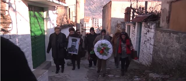 Parrulla kundër Janullatosit në Përmet, Kisha nuk lejon meshën për At Stath Melanin (VIDEO)