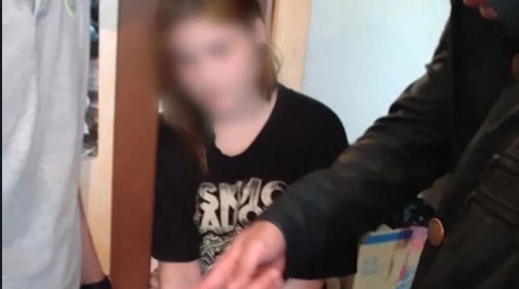 Kërkohej prej dy javësh, policia ndalon një vajzë në Kakavijë. Ja çfarë ka ndodhur