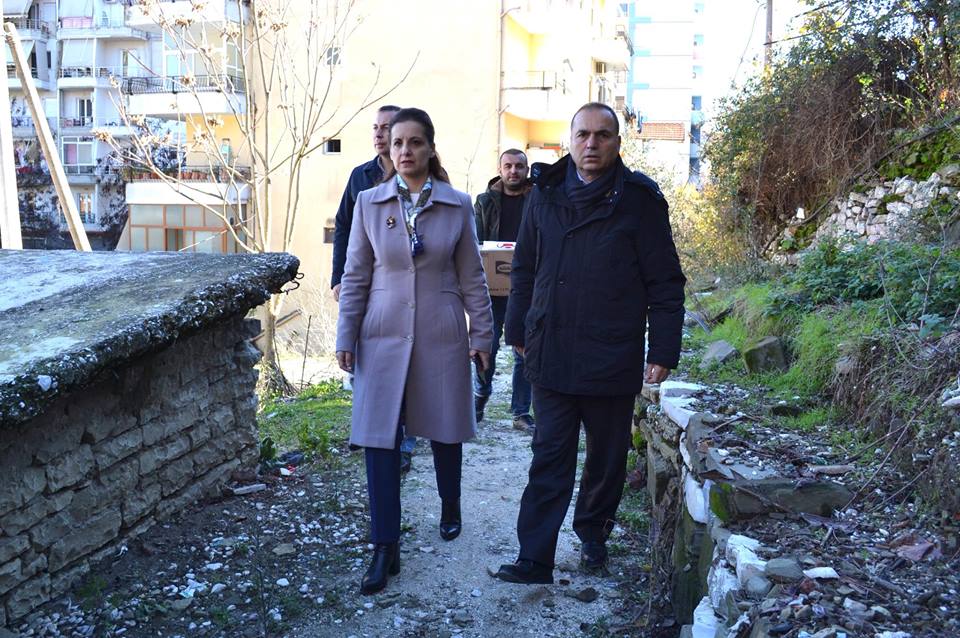 Njoftoni Zamira Ramin dhe Astrit Aliajn! Fshati Zhulat i izoluar prej dy javësh, kryeplaku jep alarmin: S’kemi ushqime dhe as ilaçe