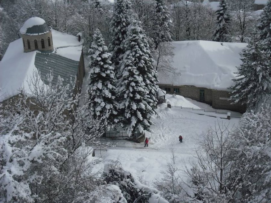 Rriten temperaturat, nga mesi i javës nisin reshjet
