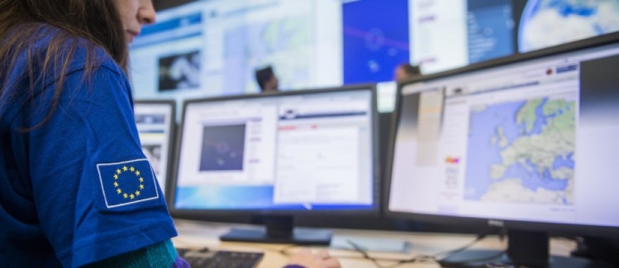 Përmbytja në Shqipëri nga sateliti, ja si duket Tepelena (FOTO)