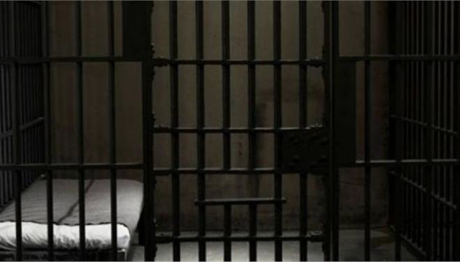 Greqi, shqiptari tenton të arratiset nga burgu bashkë me tri algjerianë