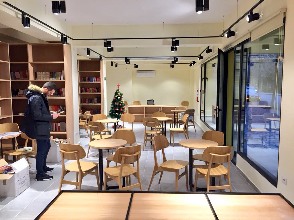 Hapet biblioteka më e bukur në Tiranë, mban emrin e një gjirokastriteje (FOTO)