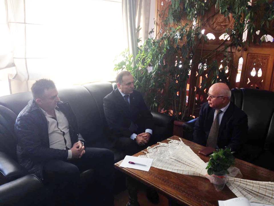 Gjirokastër, rektori i universitetit takohet me prefektin e qarkut (FOTO)