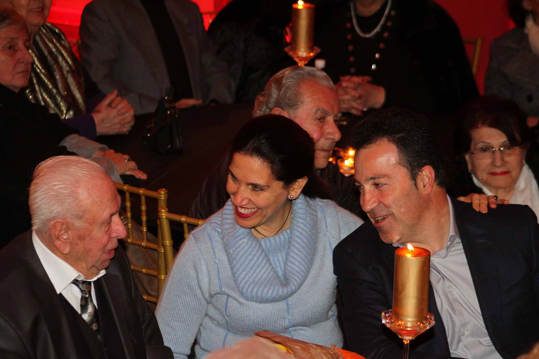 “Ardht’ i bardhë ky 90-vjetor, mjeshtër!” Urimi i Kmbaros në ditëlindjen e Avni Mulës