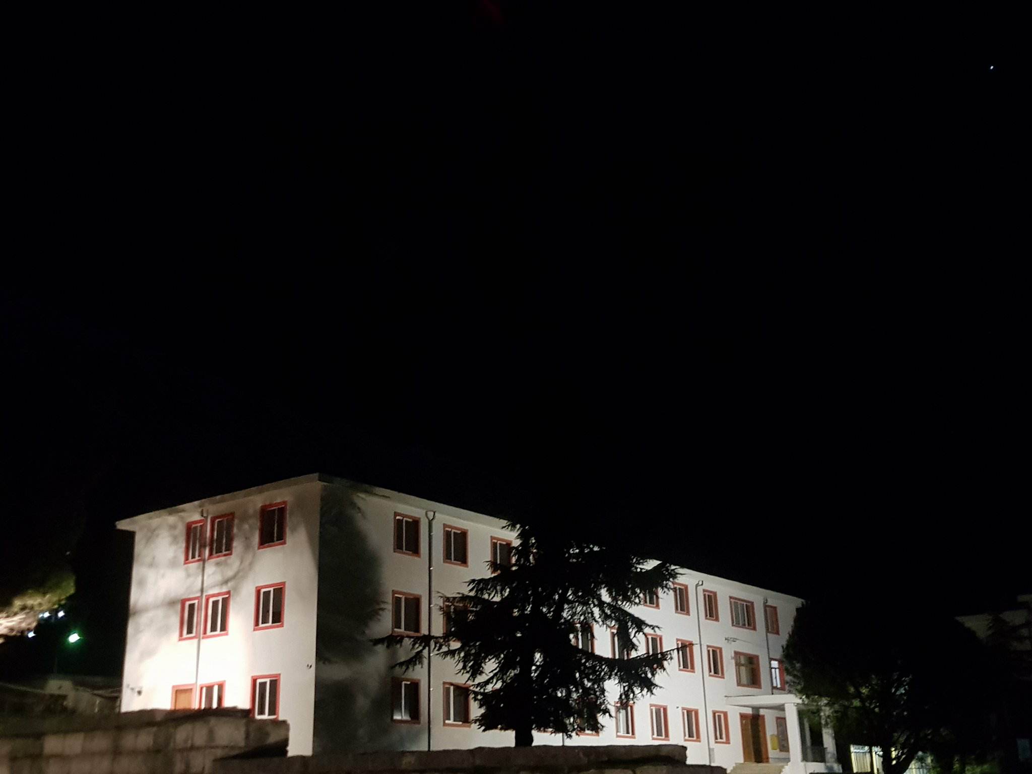 Denoncimi i Bashkisë Libohovë: Dy faqet e hapura me emrin e institucionit tonë janë të rreme, mos u mashtroni