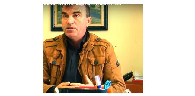 Bashkim Tola u ‘nxjerr bojën’ gjirokastritëve: Kanë 1 miliard lekë fatura uji të papaguara