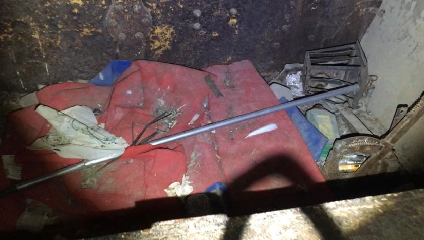 Pirgje me plehra brenda Kalasë së Gjirokastrës (FOTO)