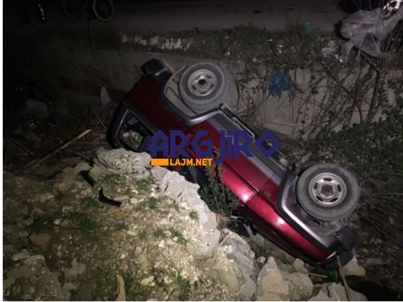 Aksident, makina del nga rruga, dy të plagosur në gjendje të rëndë