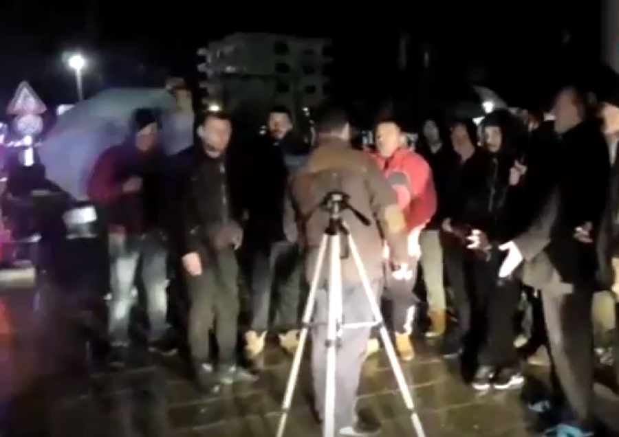 E vërteta e protestës së banorëve të Valaresë: Ishte organizuar nga debitorët e energjisë elektrike