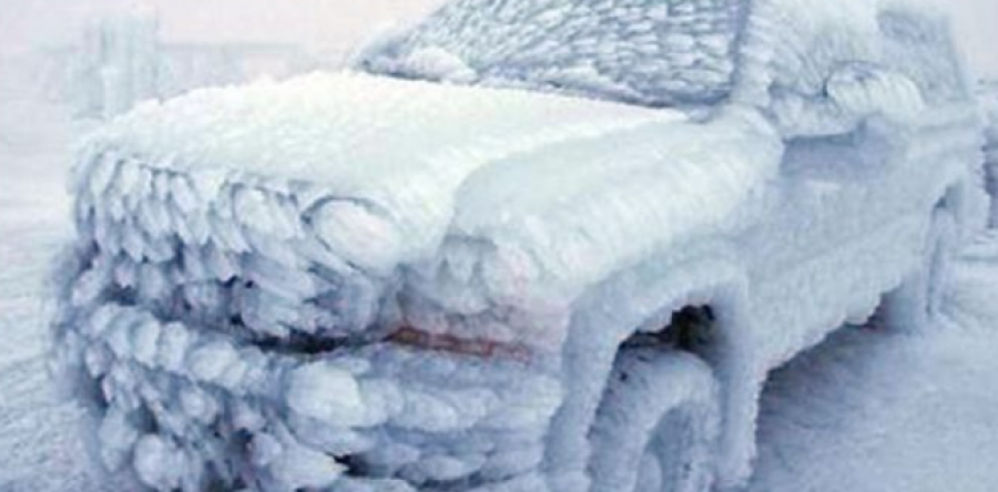 Ja çfarë duhet të bëni nëse ju ka ngrirë makina e nuk e ndizet